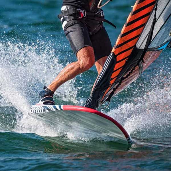 pratica_windsurf_spot_voltri